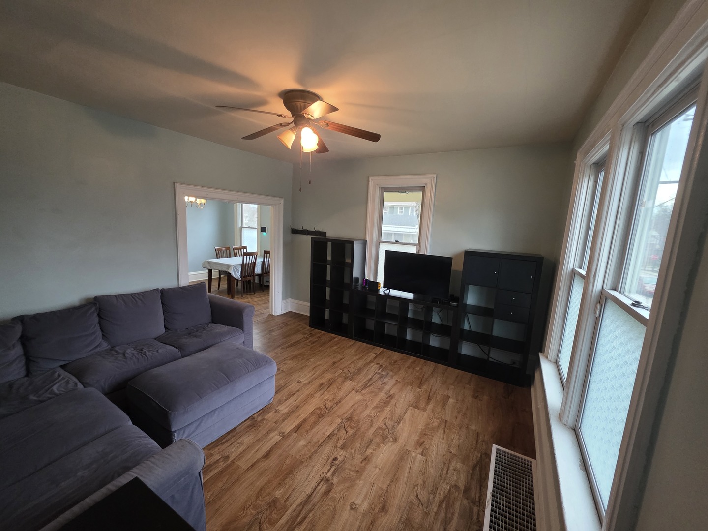 463 North Street Elgin, IL 60120 - Photo 3 of 17