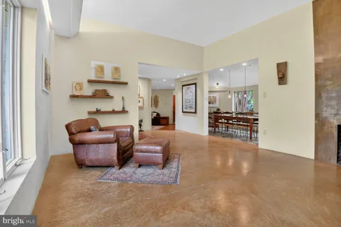 $2,000,000 | 3439 Malbrook Drive, Falls Church, VA 22044