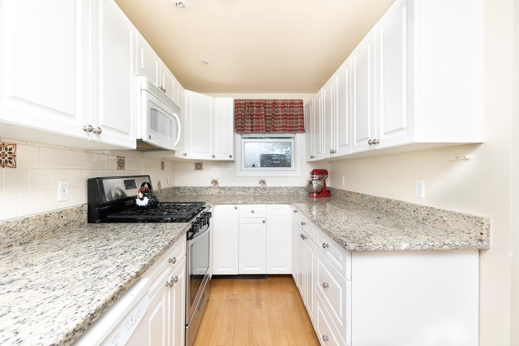 47 Overlook Road Boston, MA 02132 - Photo 3 of 37 Gallery Image 3