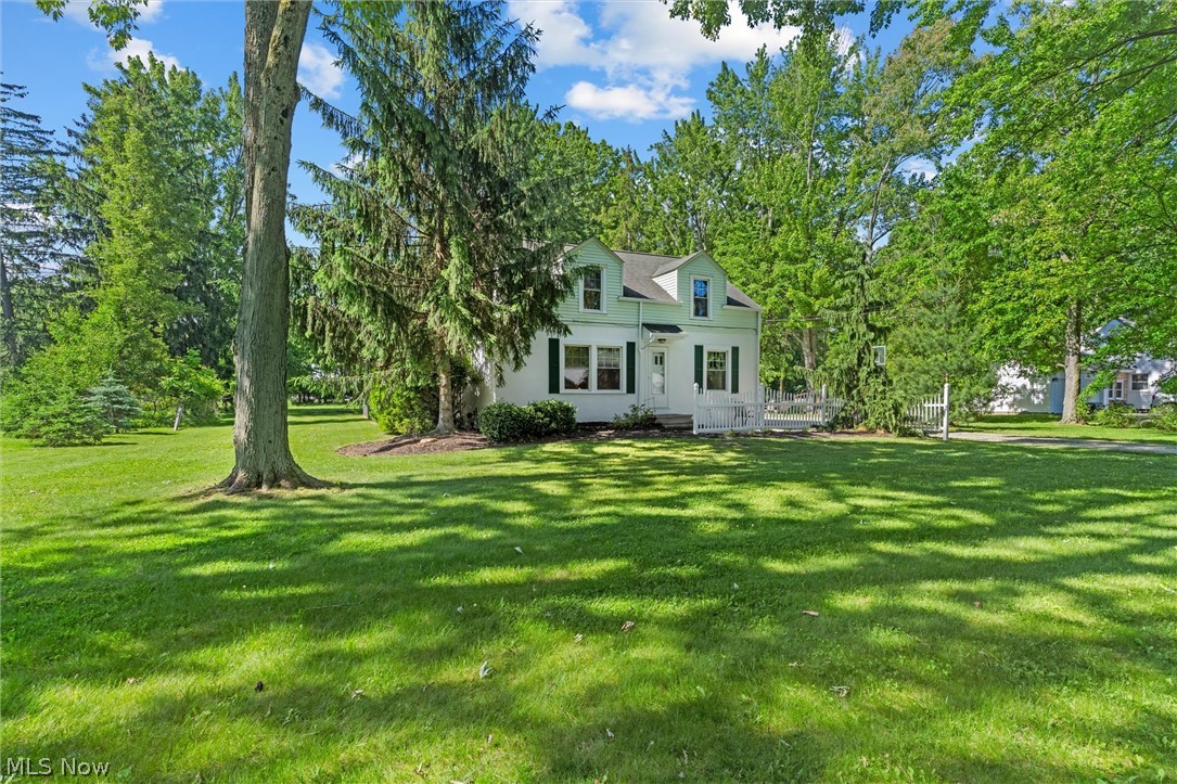 38524 Wood Road Willoughby, OH 44094 - Photo 4 of 36