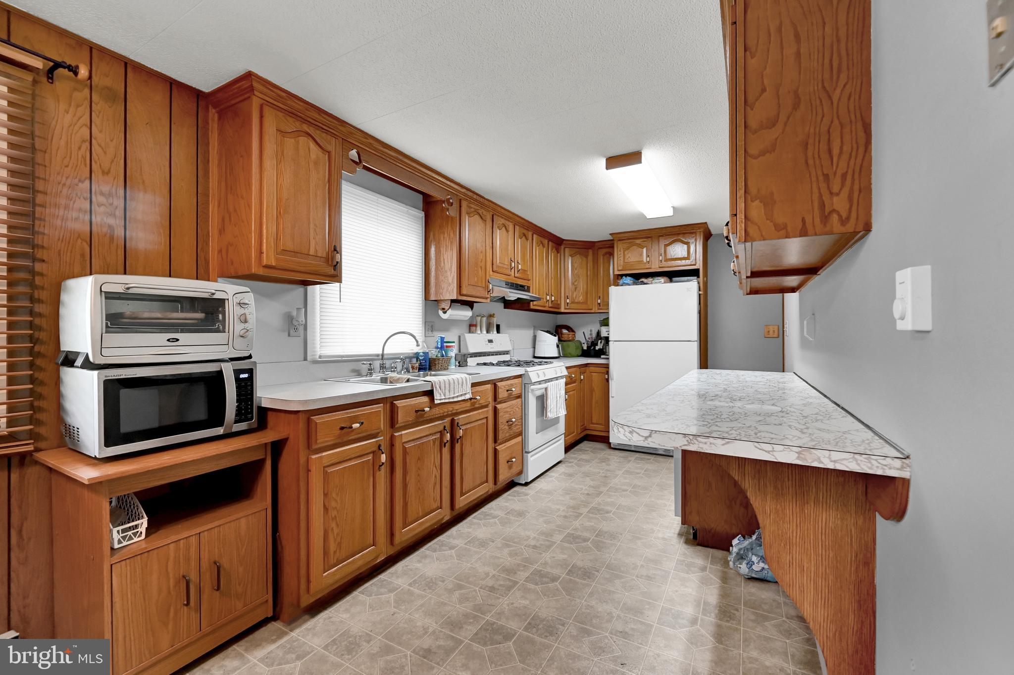 4033 Rinehart Road Westminster, MD 21158 - Photo 3 of 16 Gallery Image 3
