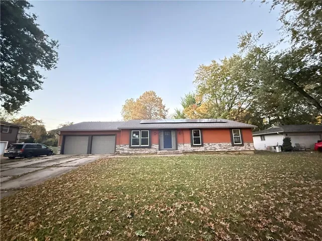 $314,000 | 8220 Freeman Avenue, Kansas City, KS 66112