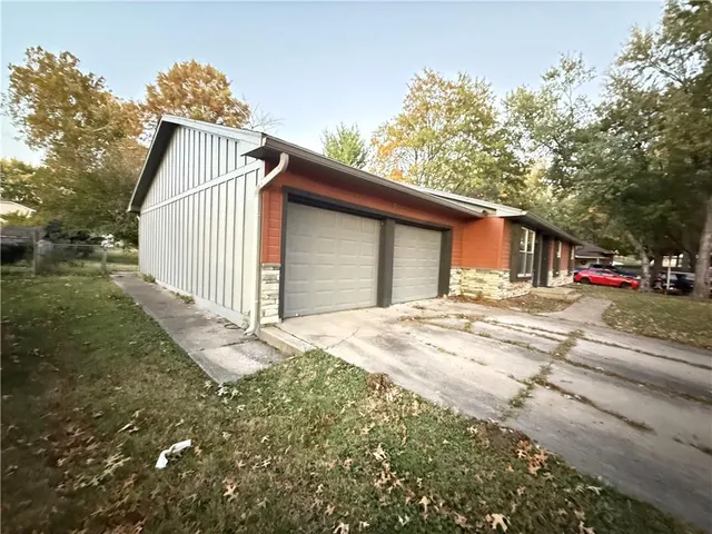 $314,000 | 8220 Freeman Avenue, Kansas City, KS 66112