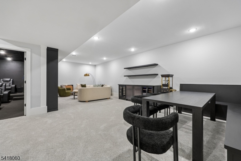 424 East Ridgewood Avenue Paramus, NJ 07652 - Photo 39 of 50 Gallery Image 39