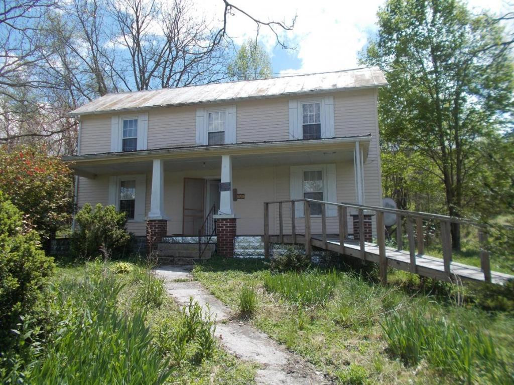 151 Jesse Peters Road, Unit 1 Dryden, VA 24243 - Photo 3 of 10 view of front
