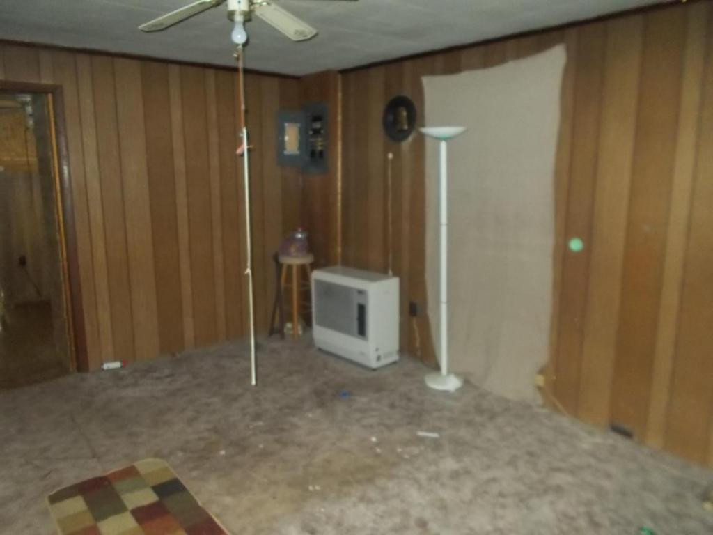 151 Jesse Peters Road, Unit 1 Dryden, VA 24243 - Photo 9 of 10 den