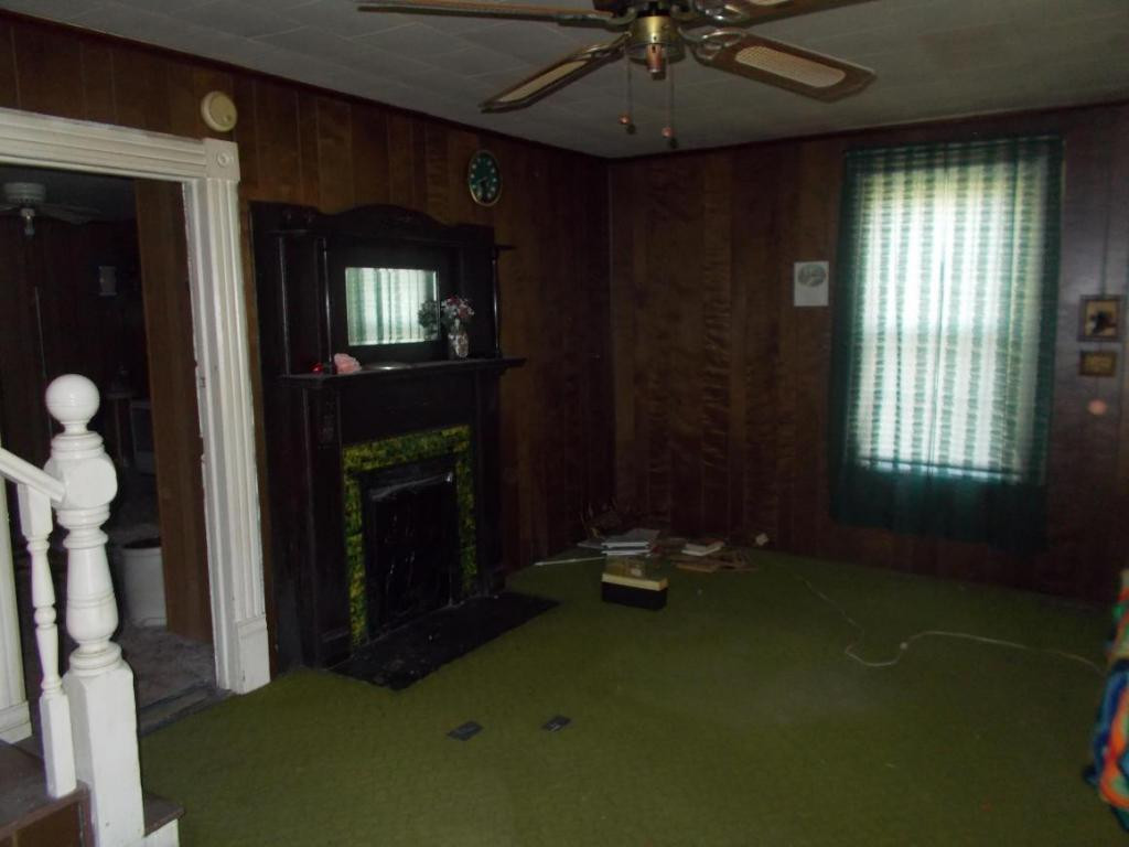 151 Jesse Peters Road, Unit 1 Dryden, VA 24243 - Photo 10 of 10 living room