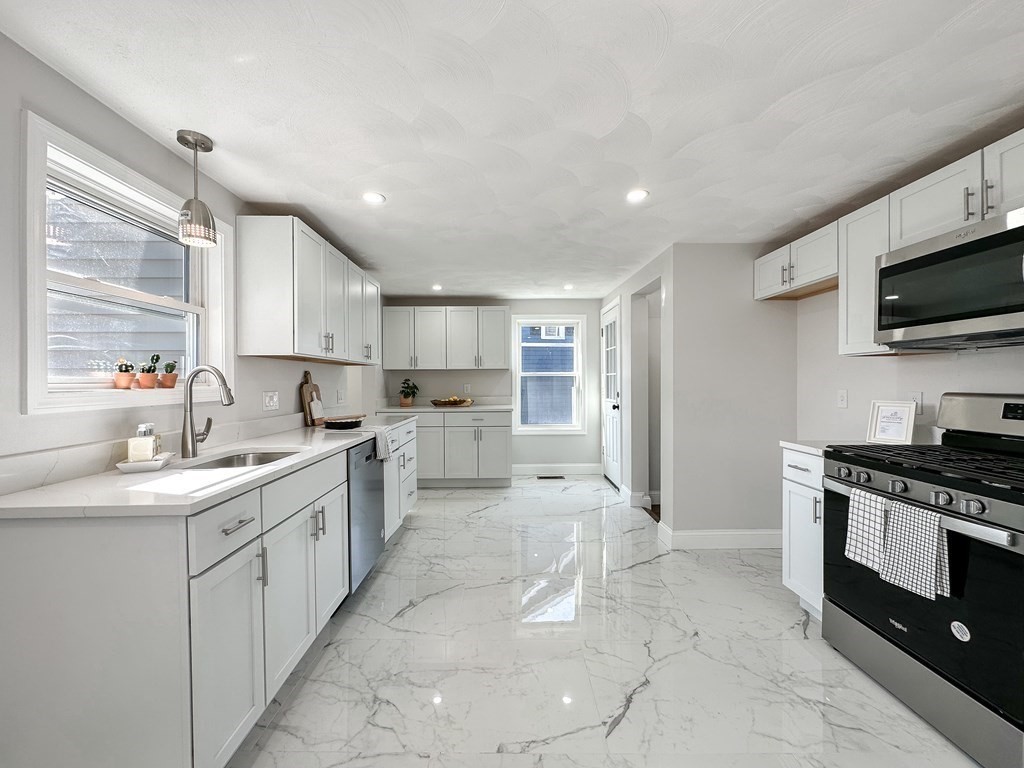 36 Roberts Road Medford, MA 02155 - Photo 7 of 42 Gallery Image 7