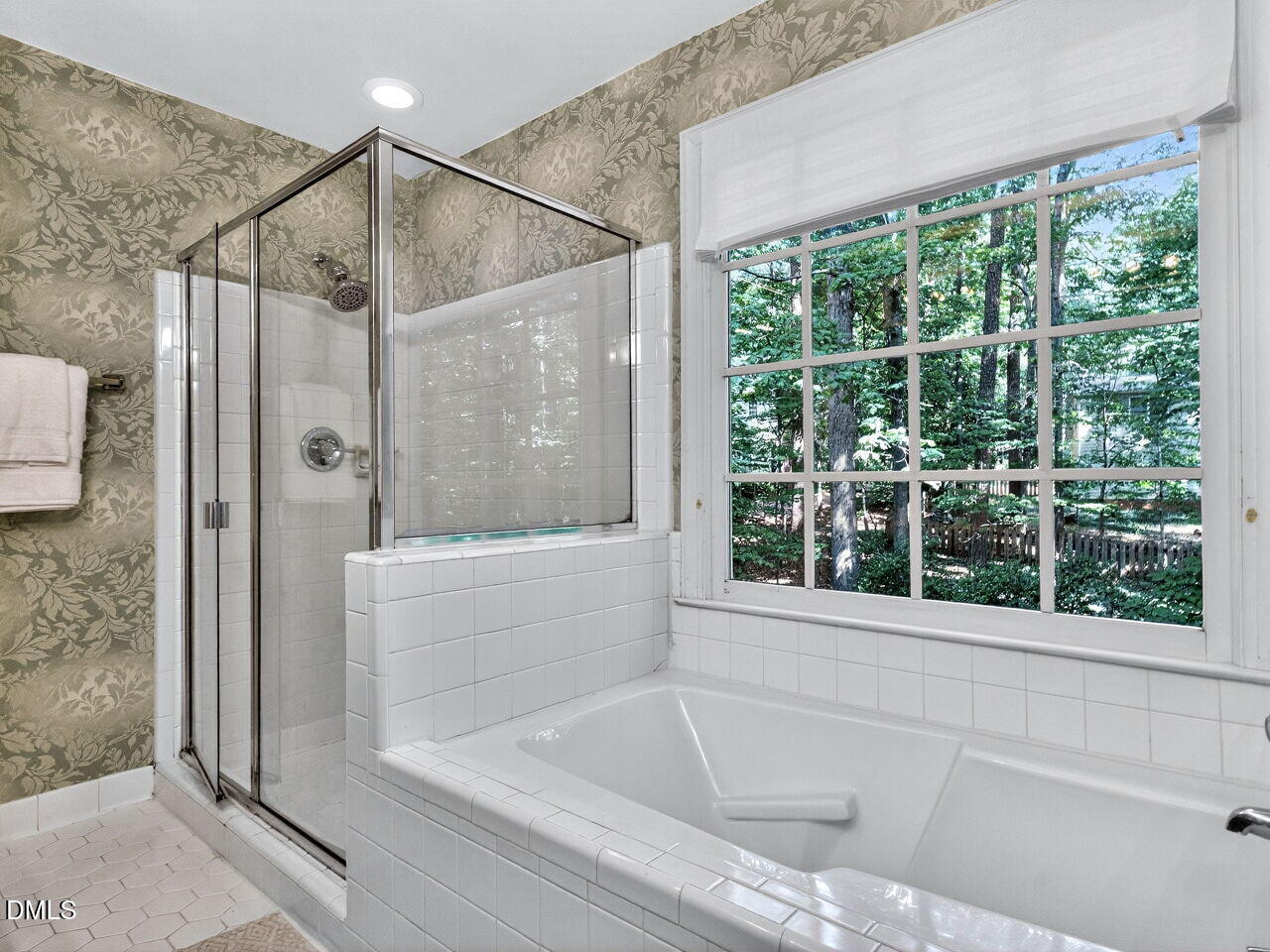 8308 Seagate Drive Raleigh, NC 27615 - Photo 14 of 24 024-1280x960-primary-bath