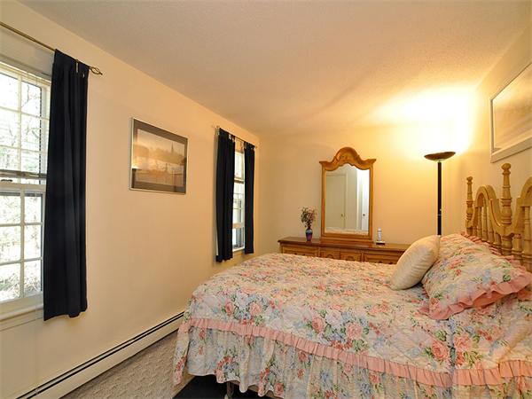 9 Plimpton Road Sharon, MA 02067 - Photo 20 of 28 Gallery Image 20
