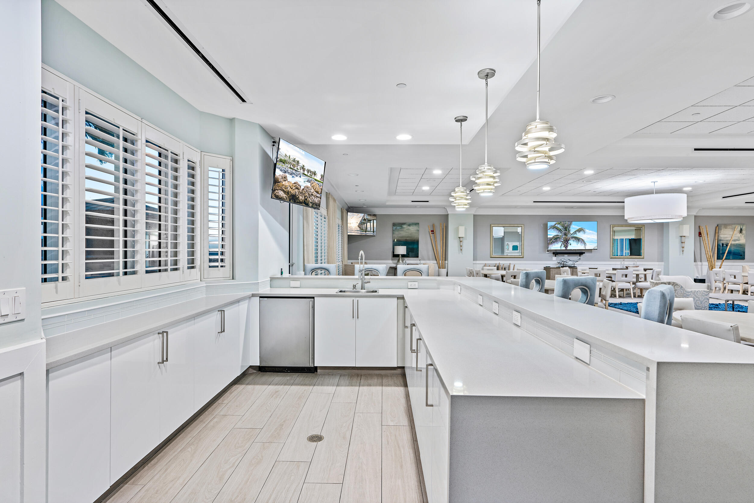 2640 Lake Shore Drive, Unit 616 Riviera Beach, FL 33404 - Photo 19 of 42 Event Room Bar