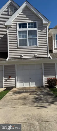 $2,250 | 13956 King George Way, Unit 326, Upper Marlboro, MD 20772