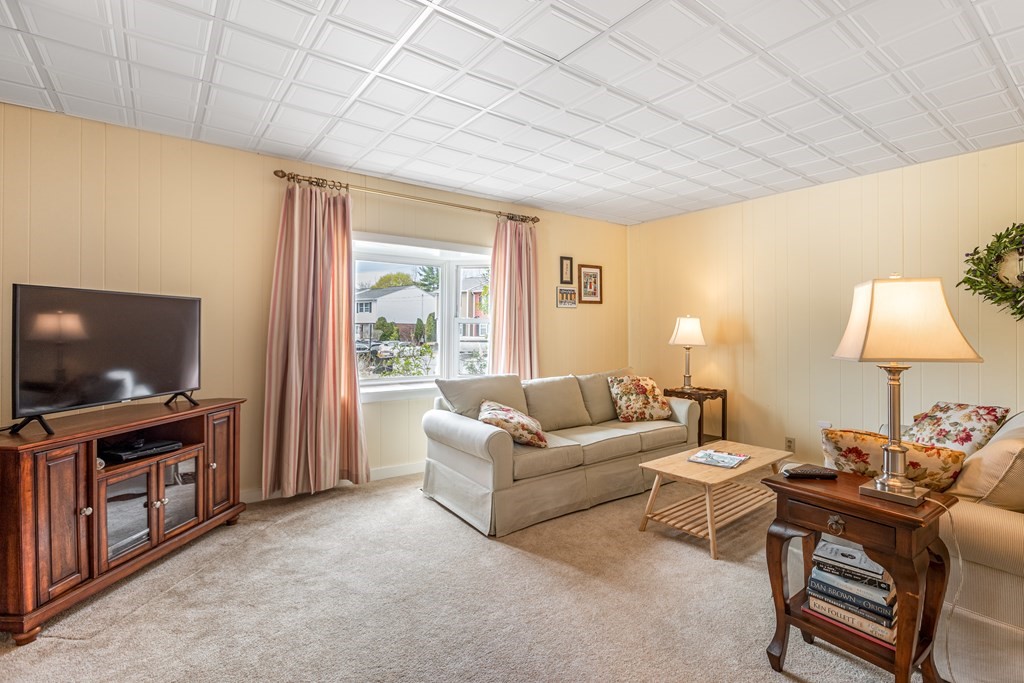 31 Rockingham Street Lowell, MA 01852 - Photo 3 of 22 Gallery Image 3