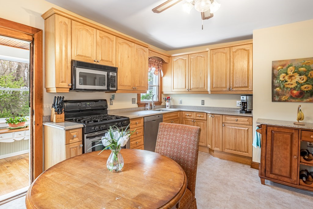 31 Rockingham Street Lowell, MA 01852 - Photo 10 of 22 Gallery Image 10