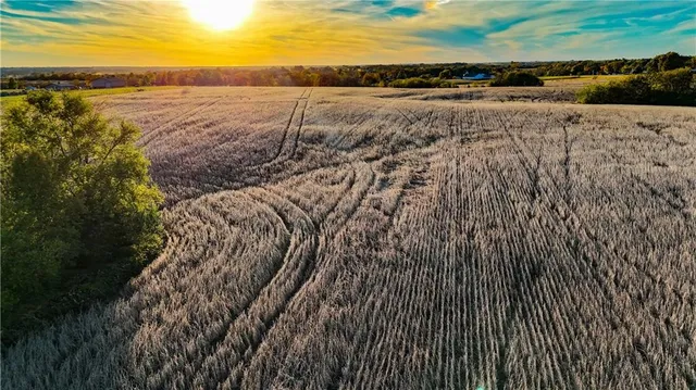 $1,175,550 | Quartz And Elm Street, Gallatin, MO 64640