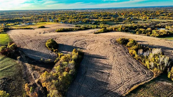 $993,000 | Quartz And Elm Street, Gallatin, MO 64640