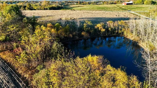 $993,000 | Quartz And Elm Street, Gallatin, MO 64640