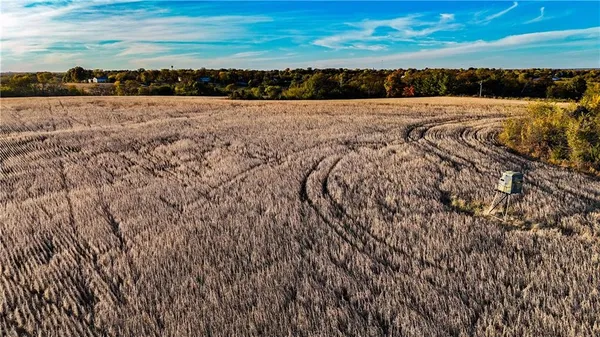$993,000 | Quartz And Elm Street, Gallatin, MO 64640