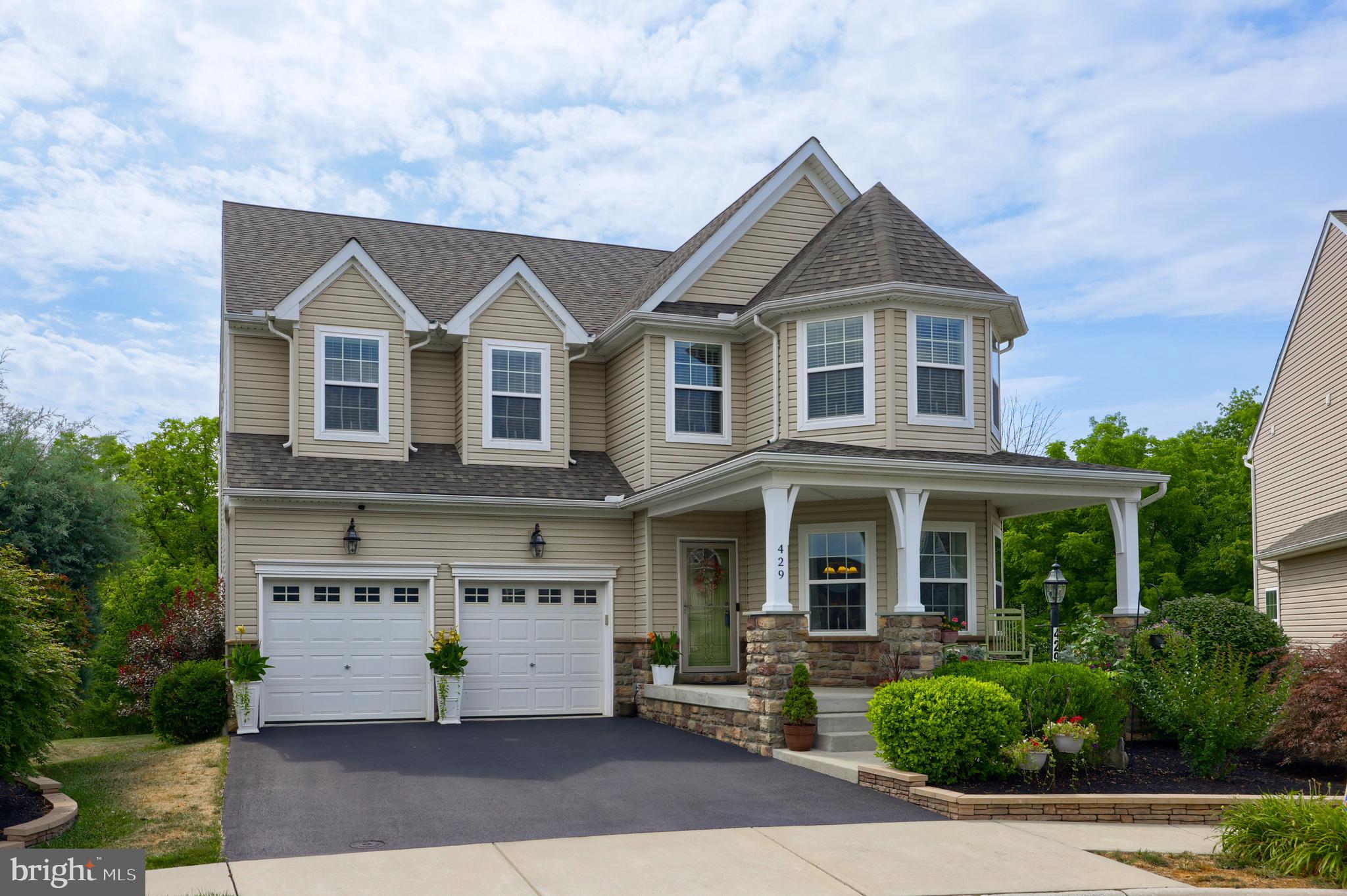 Quiet cul-de-sac in the heart of Manheim Township!