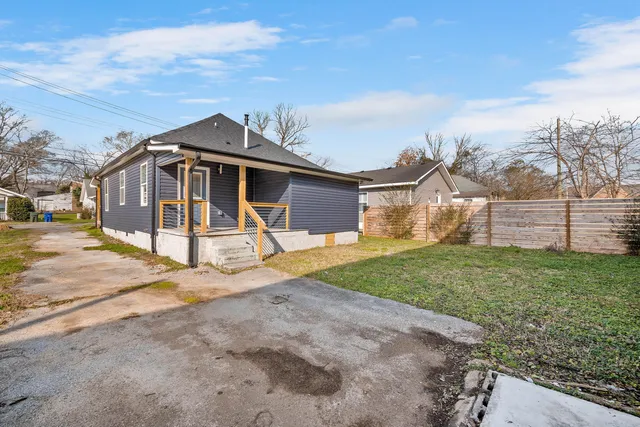 $2,195 | 508 Spears Avenue, Chattanooga, TN 37405
