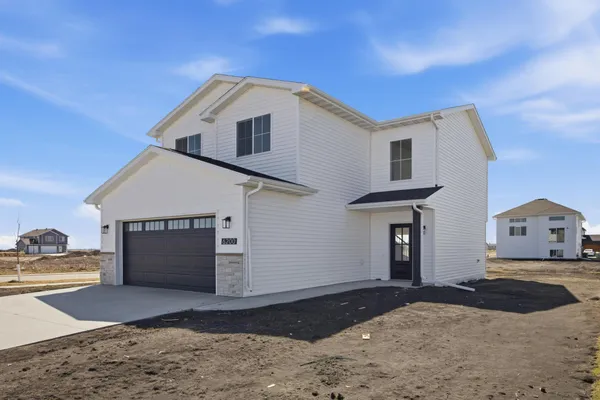 $328,400 | 6200 86th Avenue South, Horace, ND 58047
