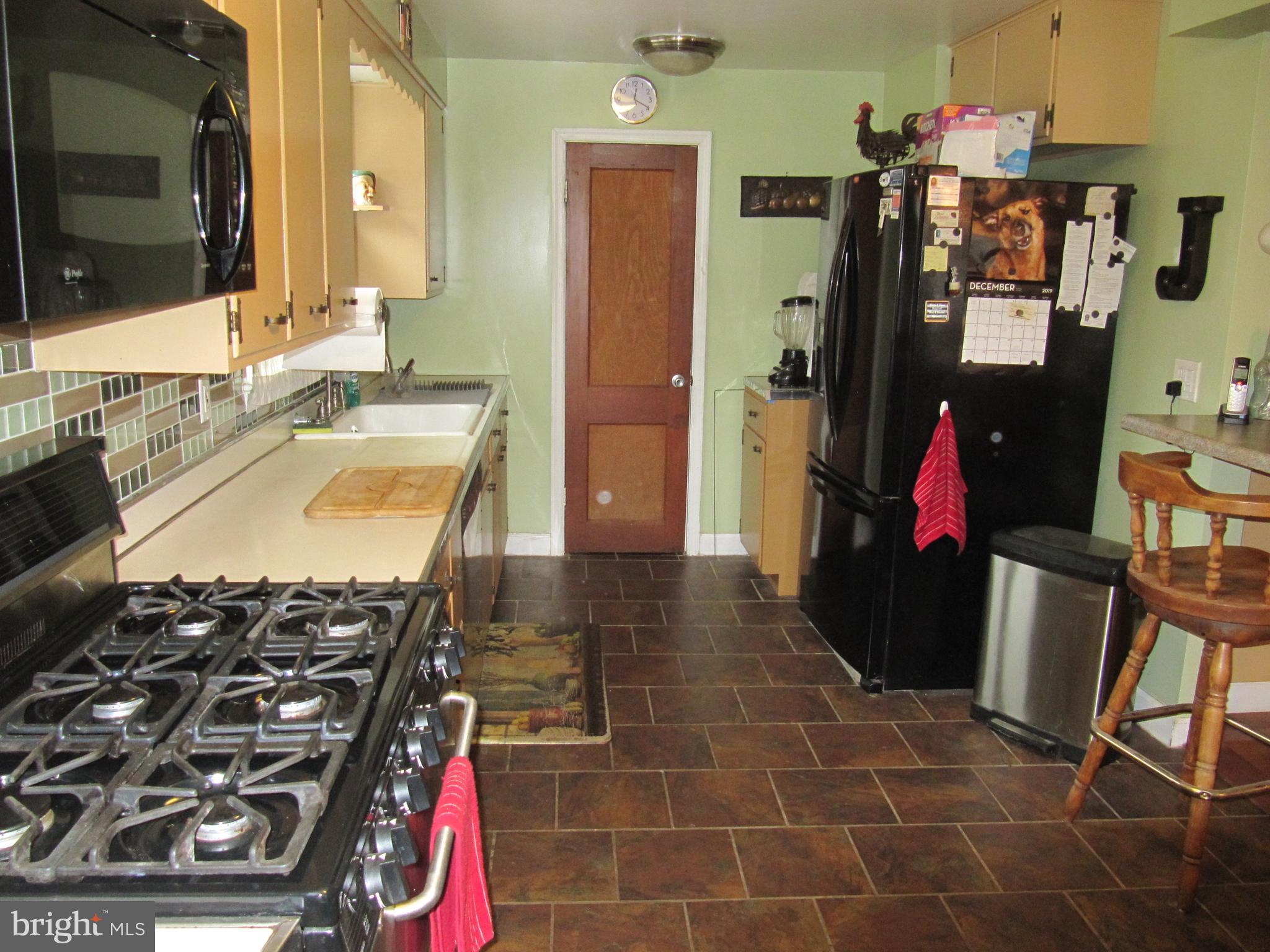 5511 Taylor Road Riverdale, MD 20737 - Photo 8 of 35 Kitchen