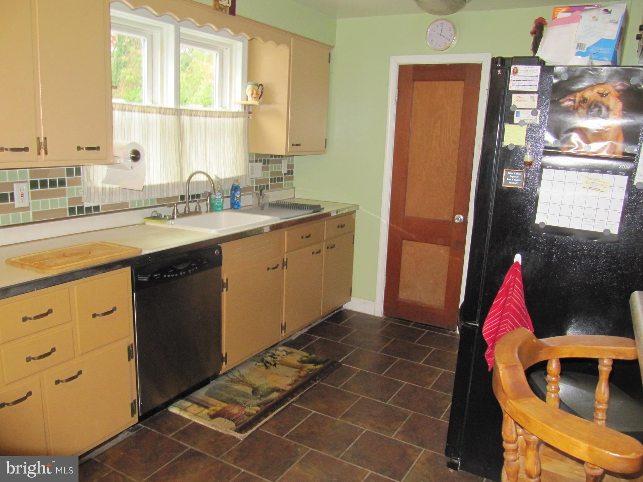 5511 Taylor Road Riverdale, MD 20737 - Photo 10 of 35 Kitchen