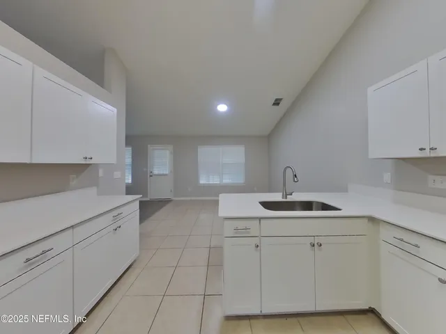 $1,999 | 1267 Summit Oaks Drive East, Jacksonville, FL 32221