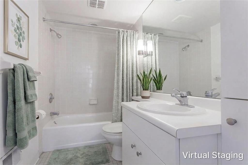 326 Hailman Street Pittsburgh, PA 15206 - Photo 15 of 22 a bathroom with a sink toilet and shower