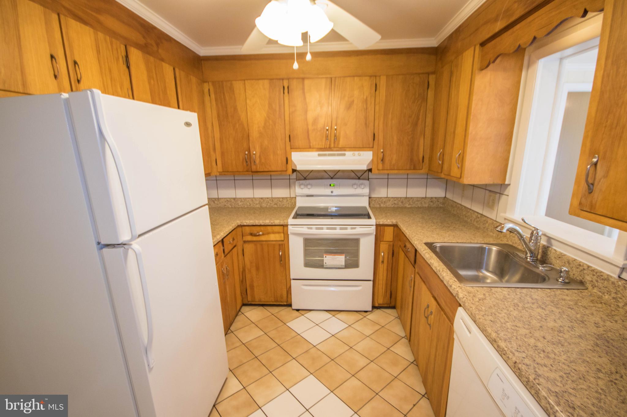 1007 Riverside Drive Salisbury, MD 21801 - Photo 16 of 43 Kitchen