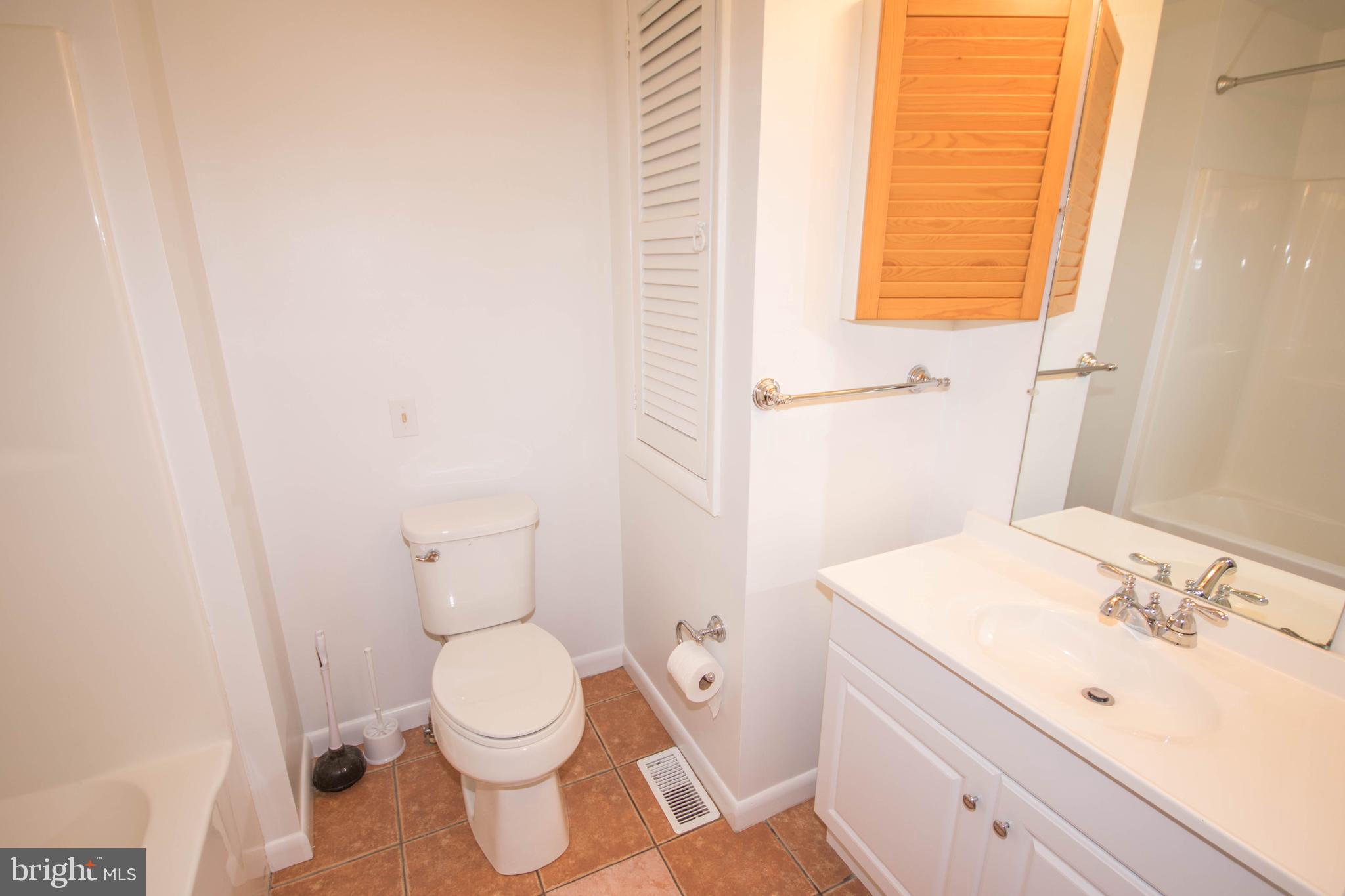 1007 Riverside Drive Salisbury, MD 21801 - Photo 23 of 43 Master Bathroom