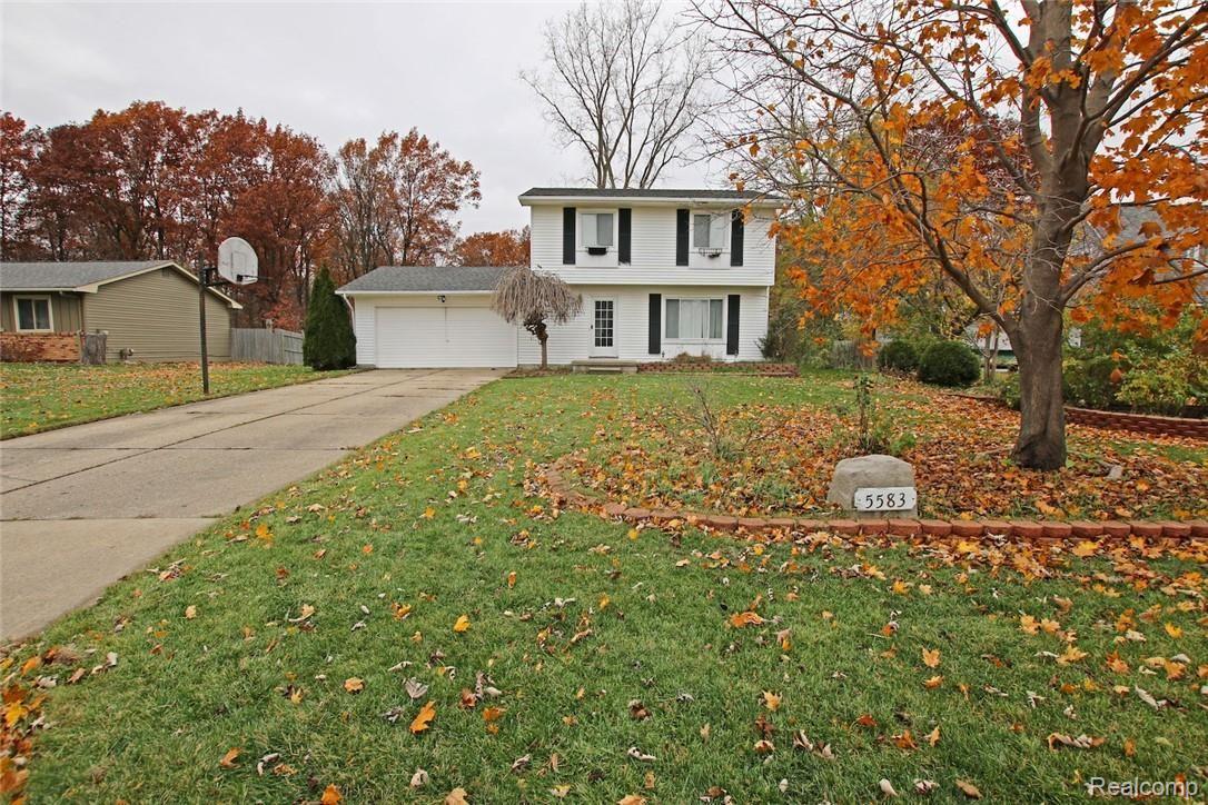5583 Copley Square Road Grand Blanc, MI 48439 - Photo 2 of 45 2.jpg