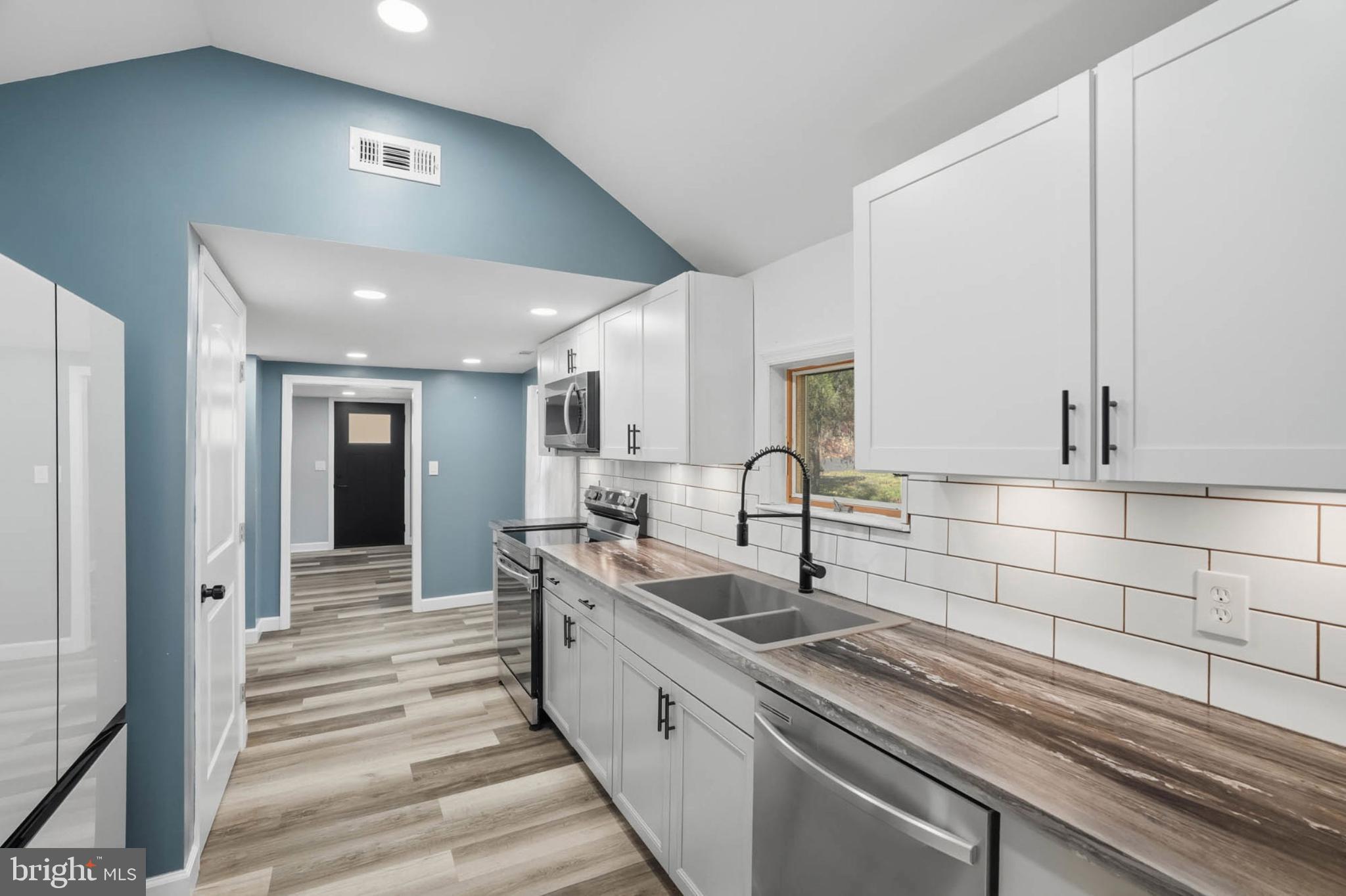2405 Jerusalem Road Joppa, MD 21085 - Photo 10 of 23 Modern kitchen with sleek finishes.