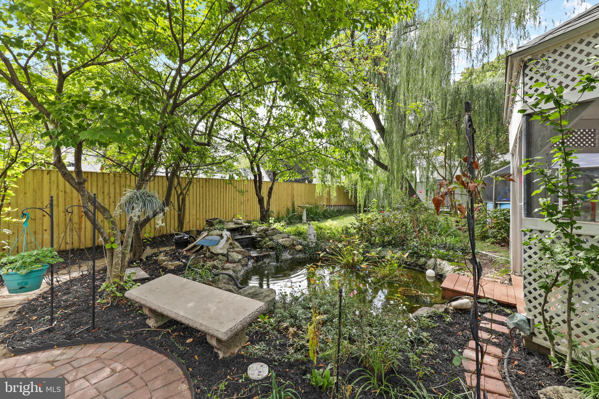 500 State Street Annapolis, MD 21403 - Photo 34 of 44 Fifteen foot circular pond