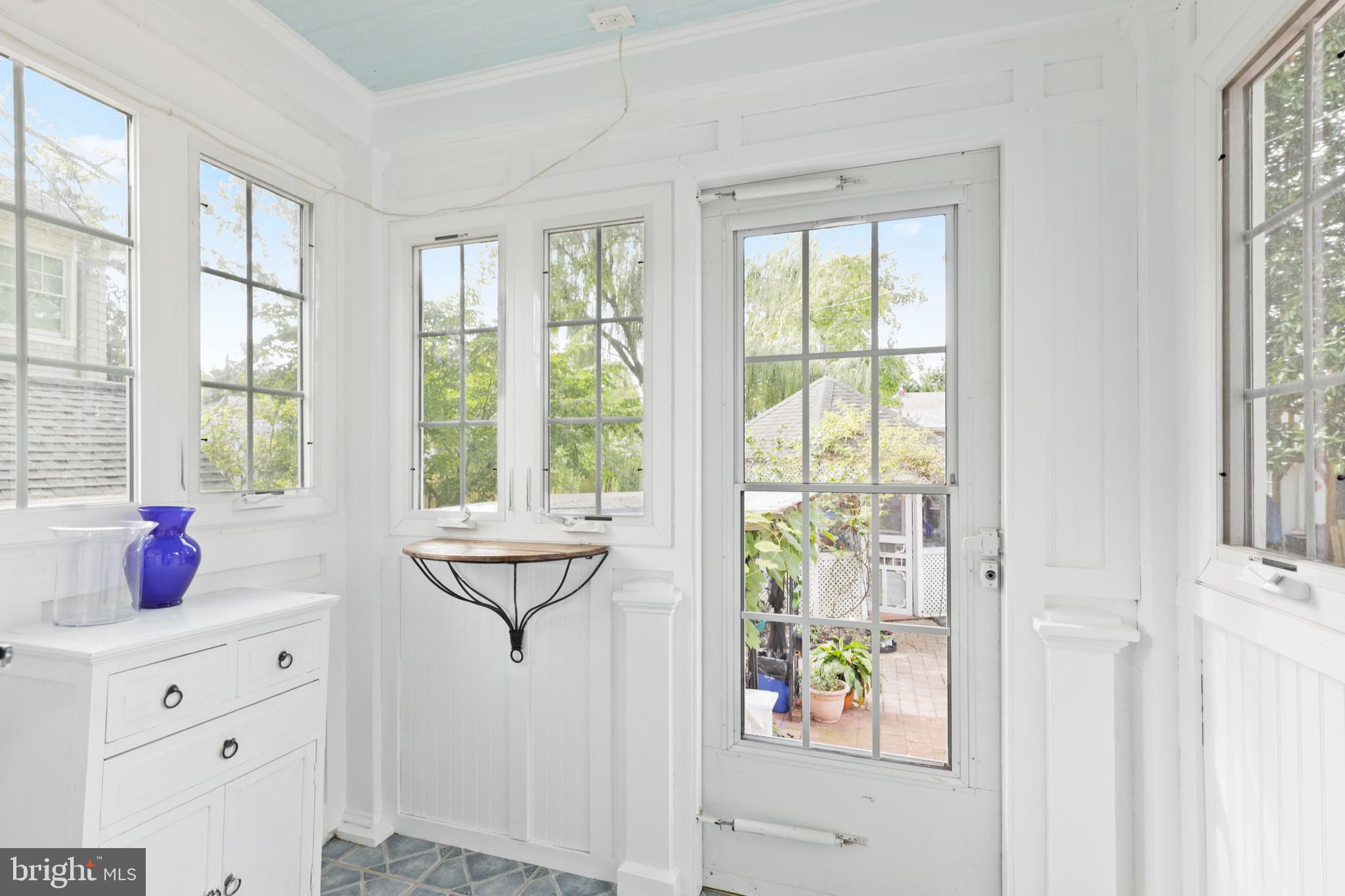 500 State Street Annapolis, MD 21403 - Photo 9 of 44 Back Porch with access to Large Yard