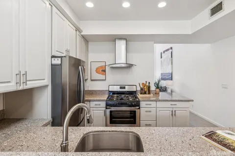 $1,345,000 | 1591 Jackson Street, Unit 508, San Francisco, CA 94109