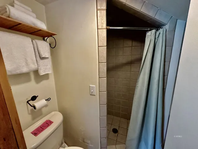 $2,350 | 54059 Montgomery, Idyllwild, CA 92549