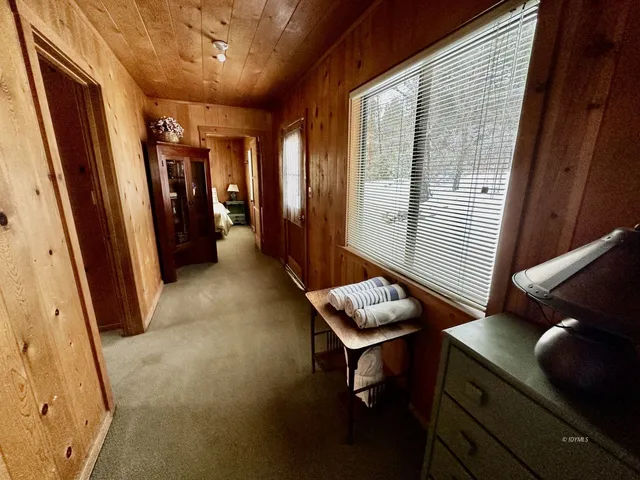 $2,350 | 54059 Montgomery, Idyllwild, CA 92549