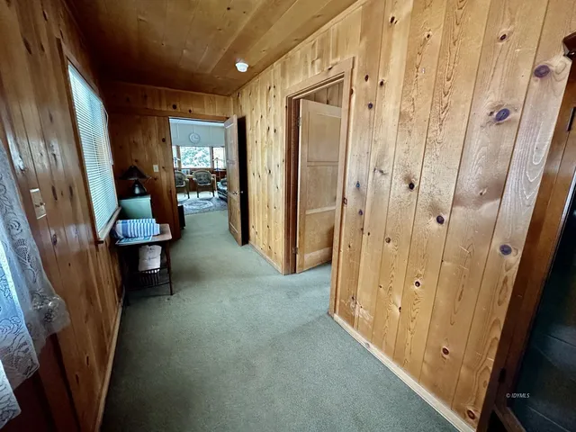 $2,350 | 54059 Montgomery, Idyllwild, CA 92549