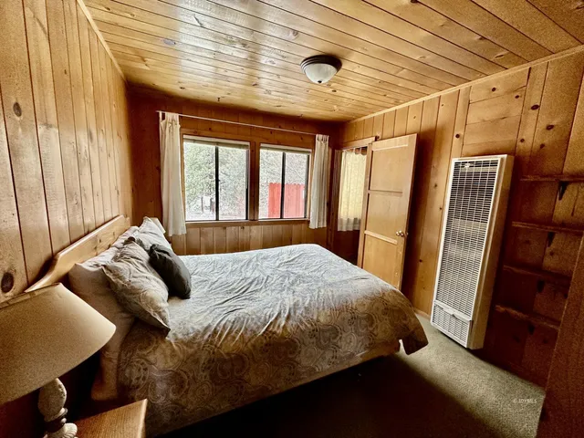 $2,350 | 54059 Montgomery, Idyllwild, CA 92549