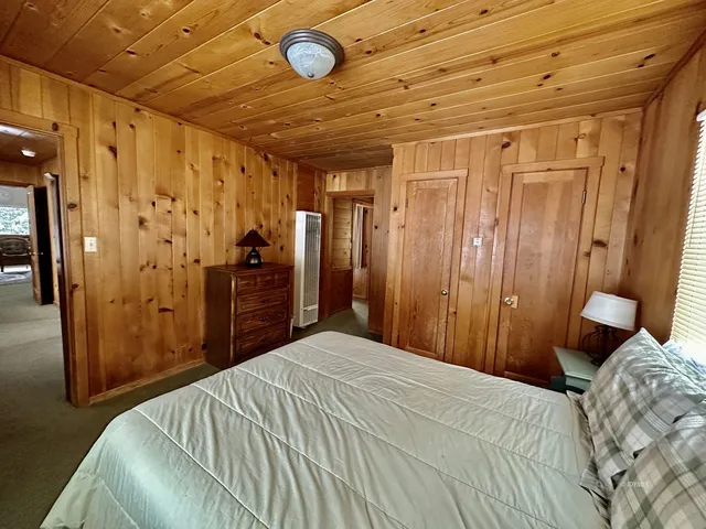 $2,350 | 54059 Montgomery, Idyllwild, CA 92549