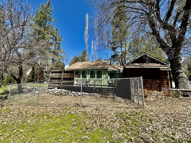 $2,350 | 54059 Montgomery, Idyllwild, CA 92549