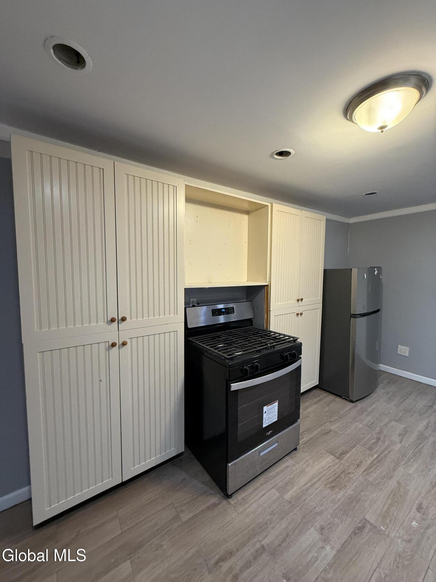 556 2nd Street Troy, NY 12180 - Photo 5 of 20 IMG_9458