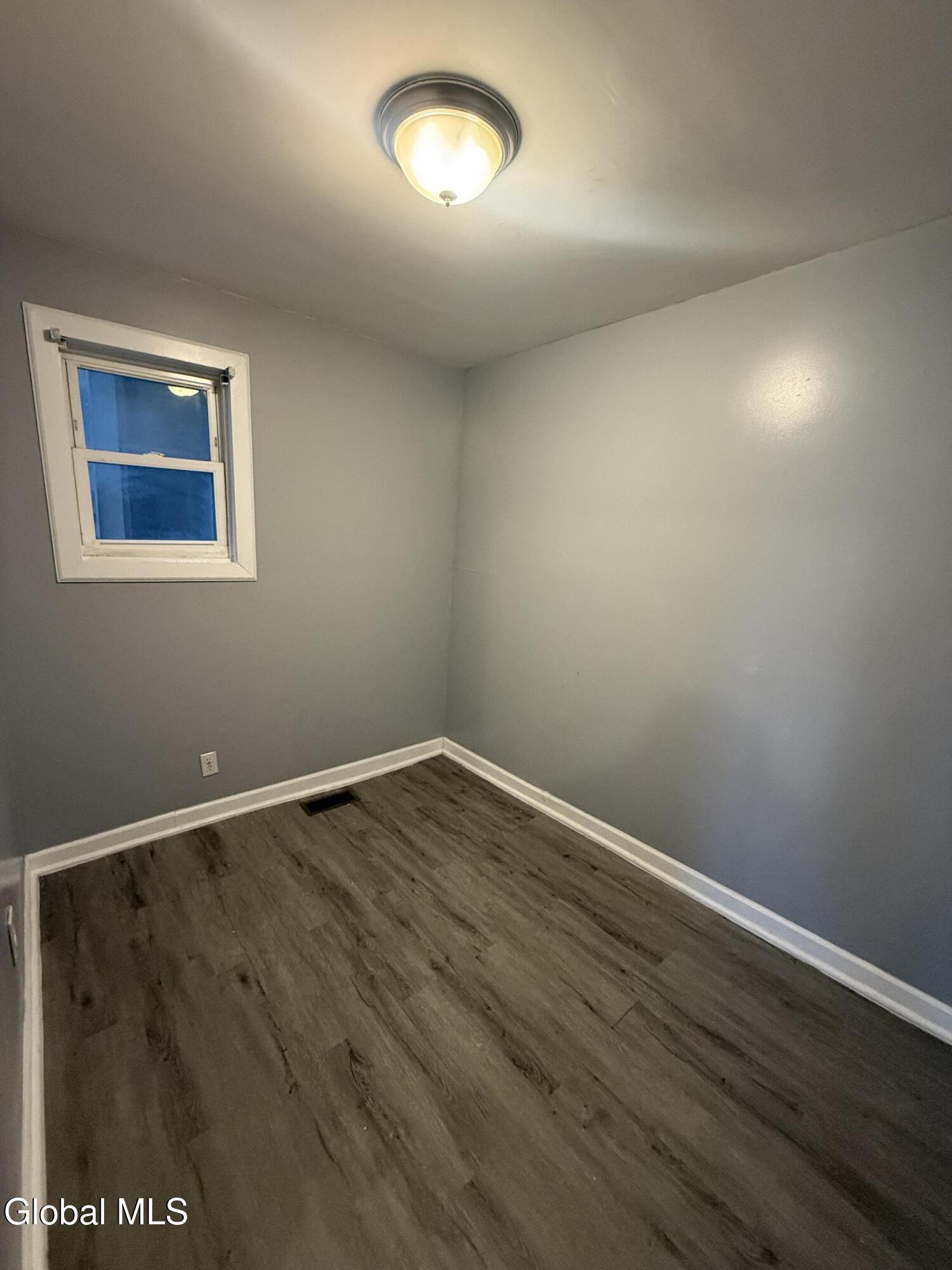 556 2nd Street Troy, NY 12180 - Photo 9 of 20 IMG_8566