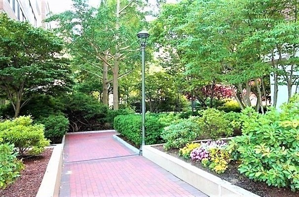 2 Hawthorne Place, Unit 5F Boston, MA 02114 - Photo 10 of 14