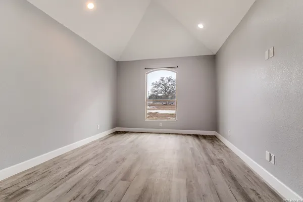 $545,000 | 470 Blue Quail, Lytle, TX 78052