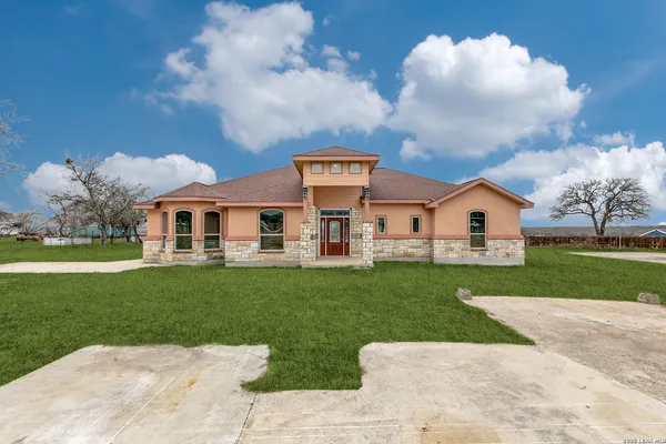$545,000 | 470 Blue Quail, Lytle, TX 78052