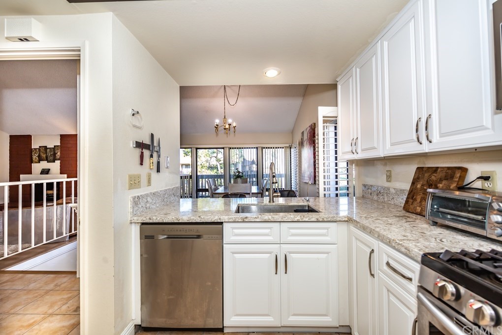 2 Lago Sud, Unit 1 Irvine, CA 92612 - Photo 20 of 37