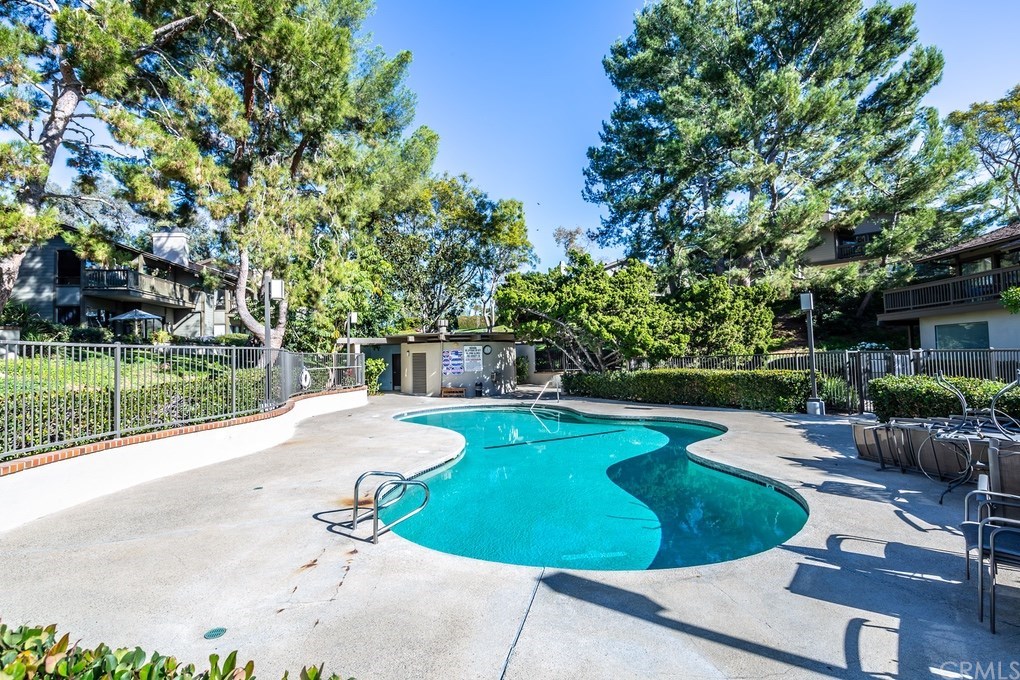 2 Lago Sud, Unit 1 Irvine, CA 92612 - Photo 34 of 37