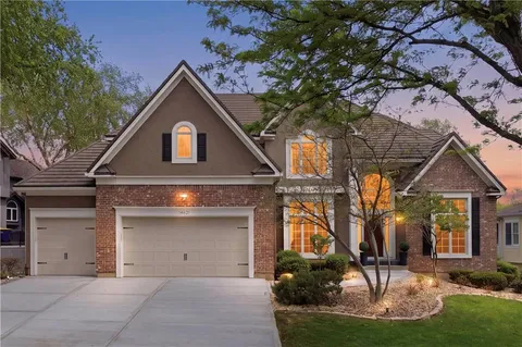 $950,000 | 14621 Dearborn Street, Overland Park, KS 66223